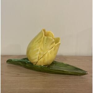 VTG 8” Capodimonte Style Yellow Tulip Porcelain Figurine Italy 620 READ